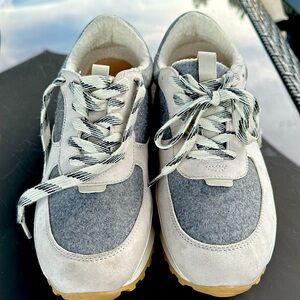 Men’s size 12 Universal Thread fleece lined sneakers